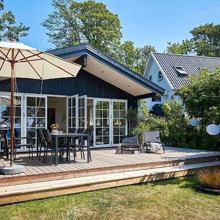 Xi Holiday home Ronne